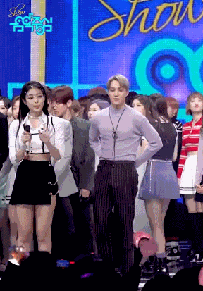 한때 제니 카이의 열애설을 막기 위한 SM+YG의 콜라보라고 올라오던 짤.gif | 인스티즈