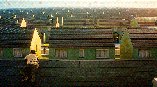 영화 비바리움 vs 영화 바바리안.gif | 인스티즈