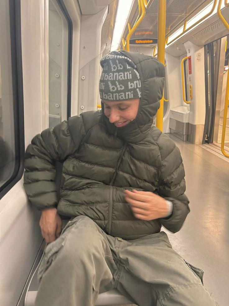 요즘 패션 업계에서 도배중인 25년 겨울 패딩 트렌드.jpg | 인스티즈