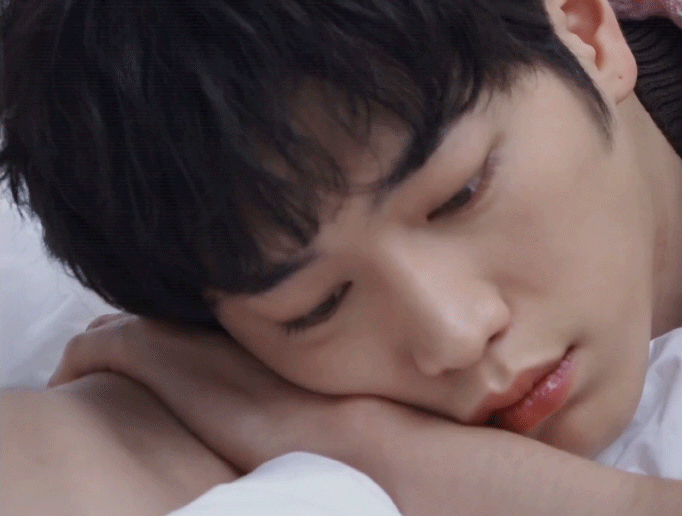 중국에서 방영 도중에 실시간 규제먹고 종영된 BL 드라마 스토리.gif | 인스티즈