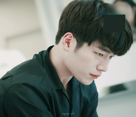 중국에서 방영 도중에 실시간 규제먹고 종영된 BL 드라마 스토리.gif | 인스티즈