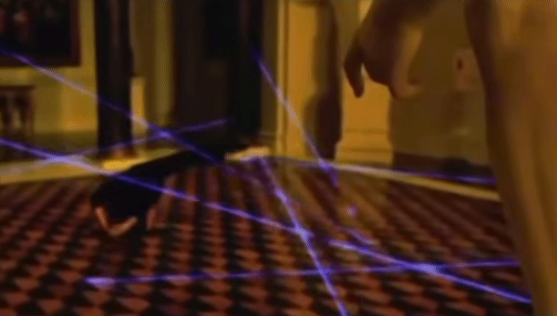 루브르 박물관 털기 영화 vs 현실 | 인스티즈