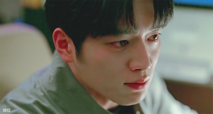 중국에서 방영 도중에 실시간 규제먹고 종영된 BL 드라마 스토리.gif | 인스티즈