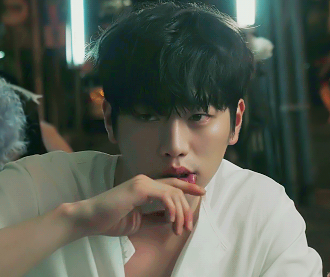 중국에서 방영 도중에 실시간 규제먹고 종영된 BL 드라마 스토리.gif | 인스티즈