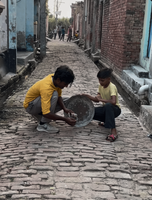 인도 대장부들의 공기팽창 저항 실험.gif | 인스티즈