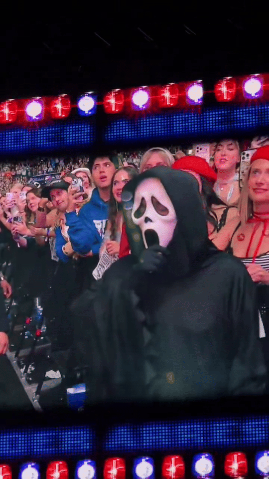 사브리나 카펜터 할로윈 콘서트 관객들 뒤집어진 이유.jpg | 인스티즈