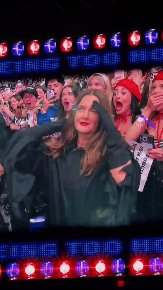 사브리나 카펜터 할로윈 콘서트 관객들 뒤집어진 이유.jpg | 인스티즈