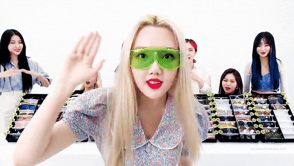 한국인의 웃을 때 나오는 박수 DNA | 인스티즈