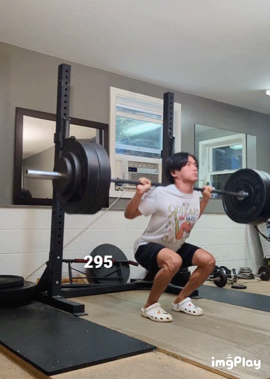 몸무게에 비해 스쿼트 잘 친다는 일본 남성 | 인스티즈