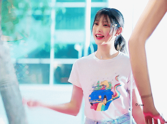 성격이 정말 내성적이고 엉뚱한 거 같은 뉴진스 해린 | 인스티즈