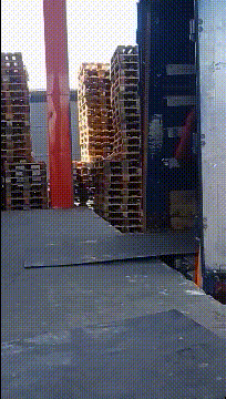 위험하게 일하는 직원 | 인스티즈