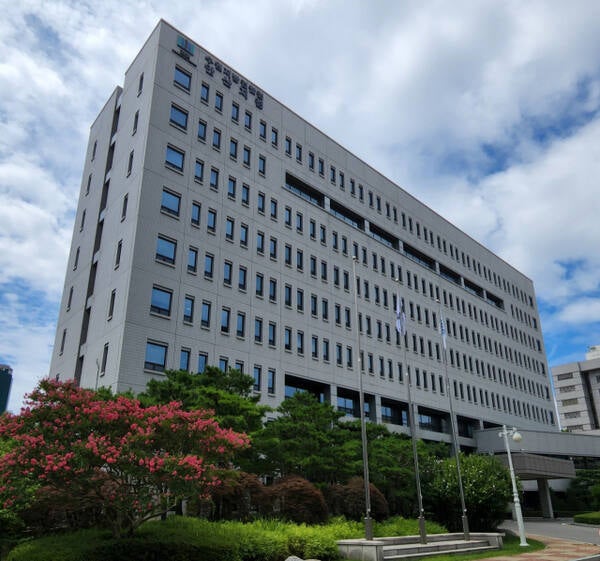 "동생 안으려 해서" 10대 친딸 둔기로 살해한 40대 중국인 | 인스티즈