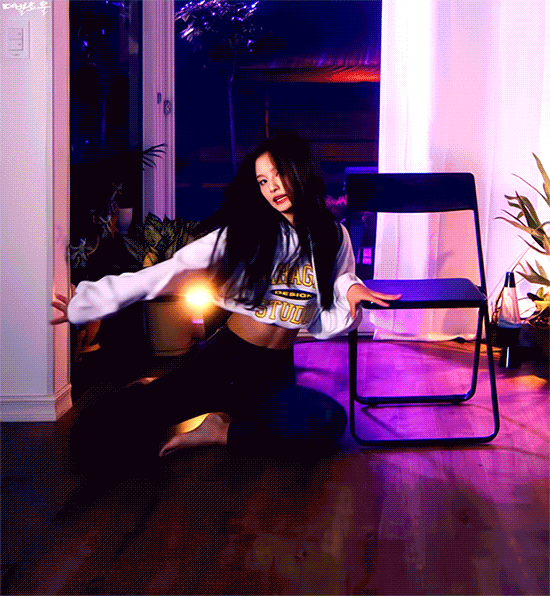 엔믹스 설윤이 레깅스 입고 커버한 선미 보름달 .gif | 인스티즈