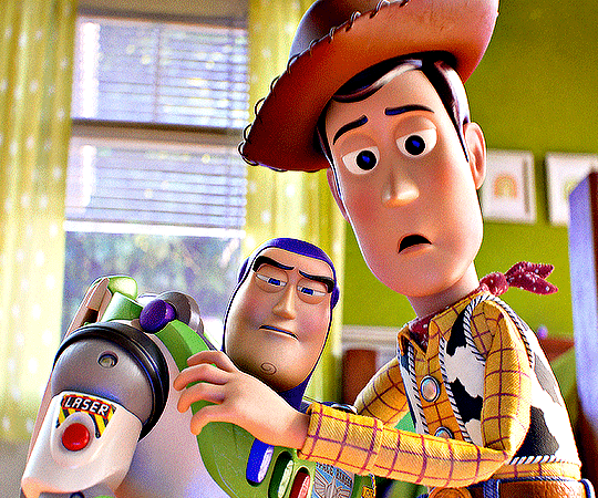 '더 이상 장난감을 갖고 놀지 않는 시대'를 다루는 토이 스토리 5 | 인스티즈