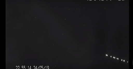 밤하늘을 달리는 우주 열차.gif 🚂=-⭐️ | 인스티즈