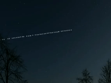 밤하늘을 달리는 우주 열차.gif 🚂=-⭐️ | 인스티즈