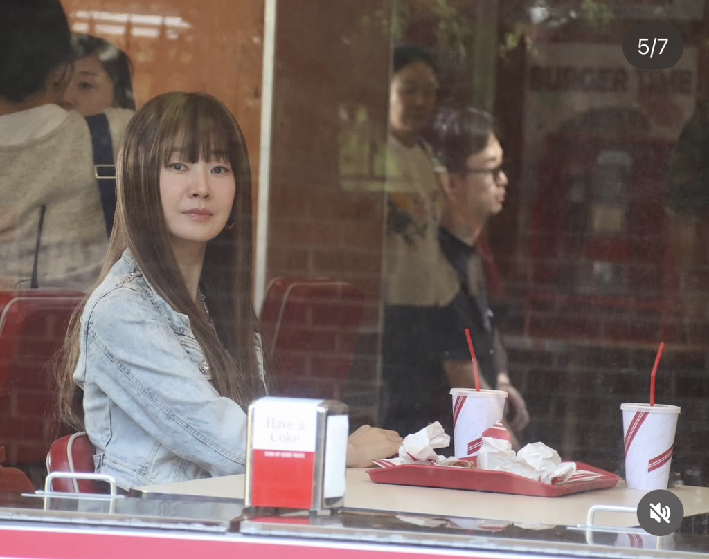 20대로 꾸민 올해 50살 여배우.jpg | 인스티즈