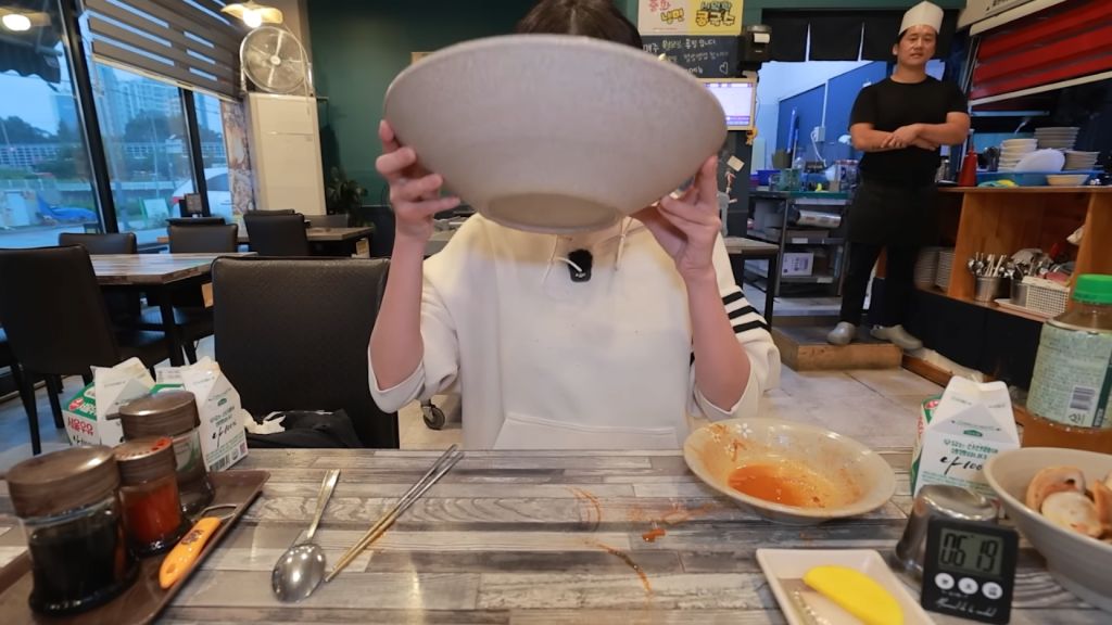 한 명도 성공 못한 매운짬뽕에 도전한 쯔양 | 인스티즈