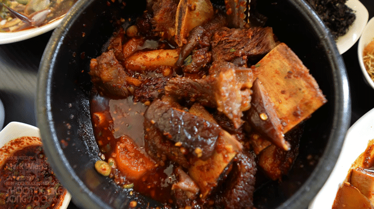 미국 LA, 코리아타운 한식당 소반의 매운 갈비찜과 다양한 한식요리들.gif | 인스티즈