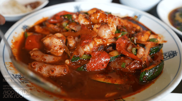 미국 LA, 코리아타운 한식당 소반의 매운 갈비찜과 다양한 한식요리들.gif | 인스티즈