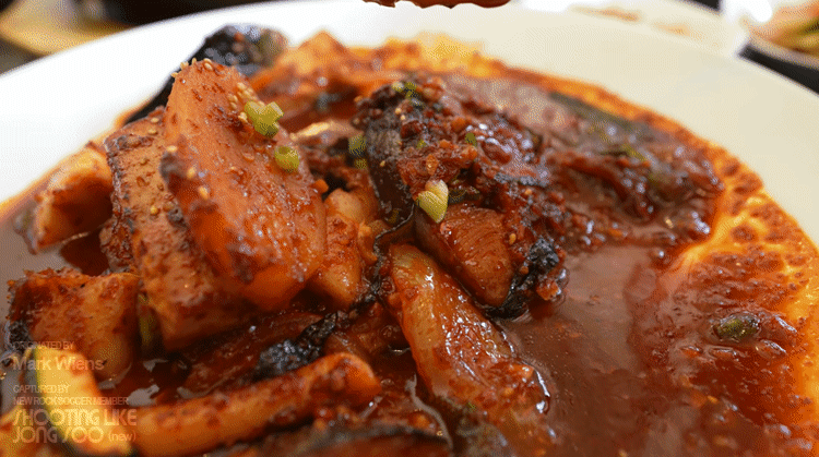 미국 LA, 코리아타운 한식당 소반의 매운 갈비찜과 다양한 한식요리들.gif | 인스티즈