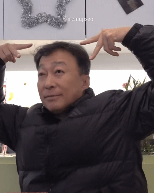 만 57세 이성민도 팬들 앞에서 재롱 부림 | 인스티즈