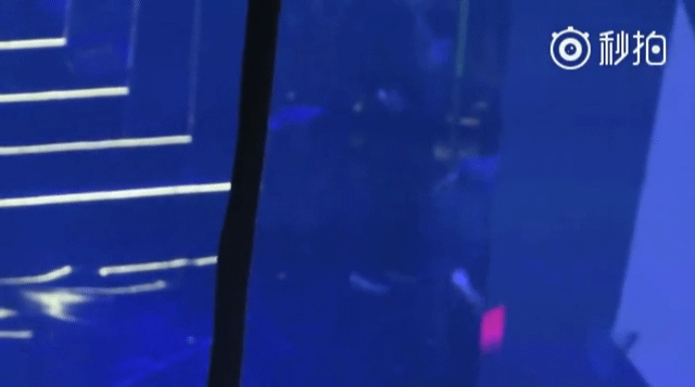 쓰러진 레이 걍 쌩 까는 엑소 멤버들 | 인스티즈