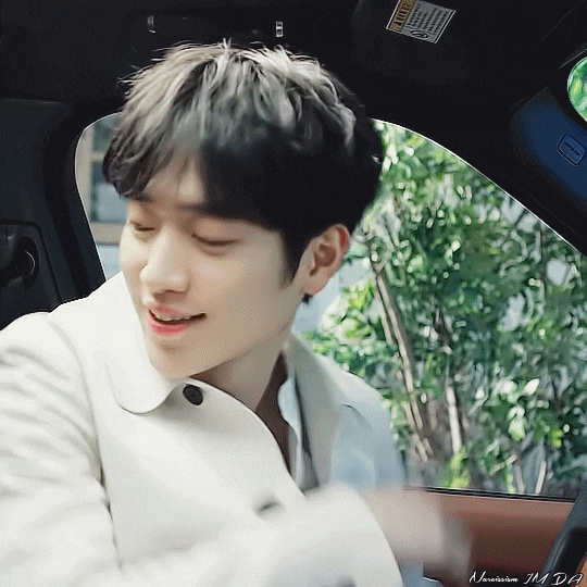 서강준은 눈이 캐리했다vs입술 포함 하관이 캐리했다 하나만 골라보는 달글 | 인스티즈