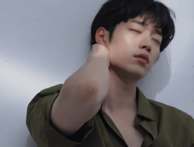 서강준은 눈이 캐리했다vs입술 포함 하관이 캐리했다 하나만 골라보는 달글 | 인스티즈