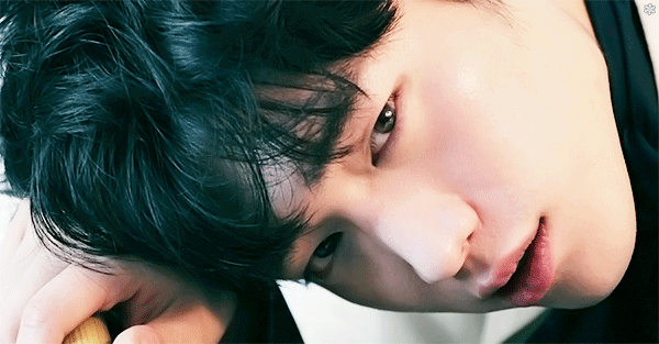 서강준은 눈이 캐리했다vs입술 포함 하관이 캐리했다 하나만 골라보는 달글 | 인스티즈