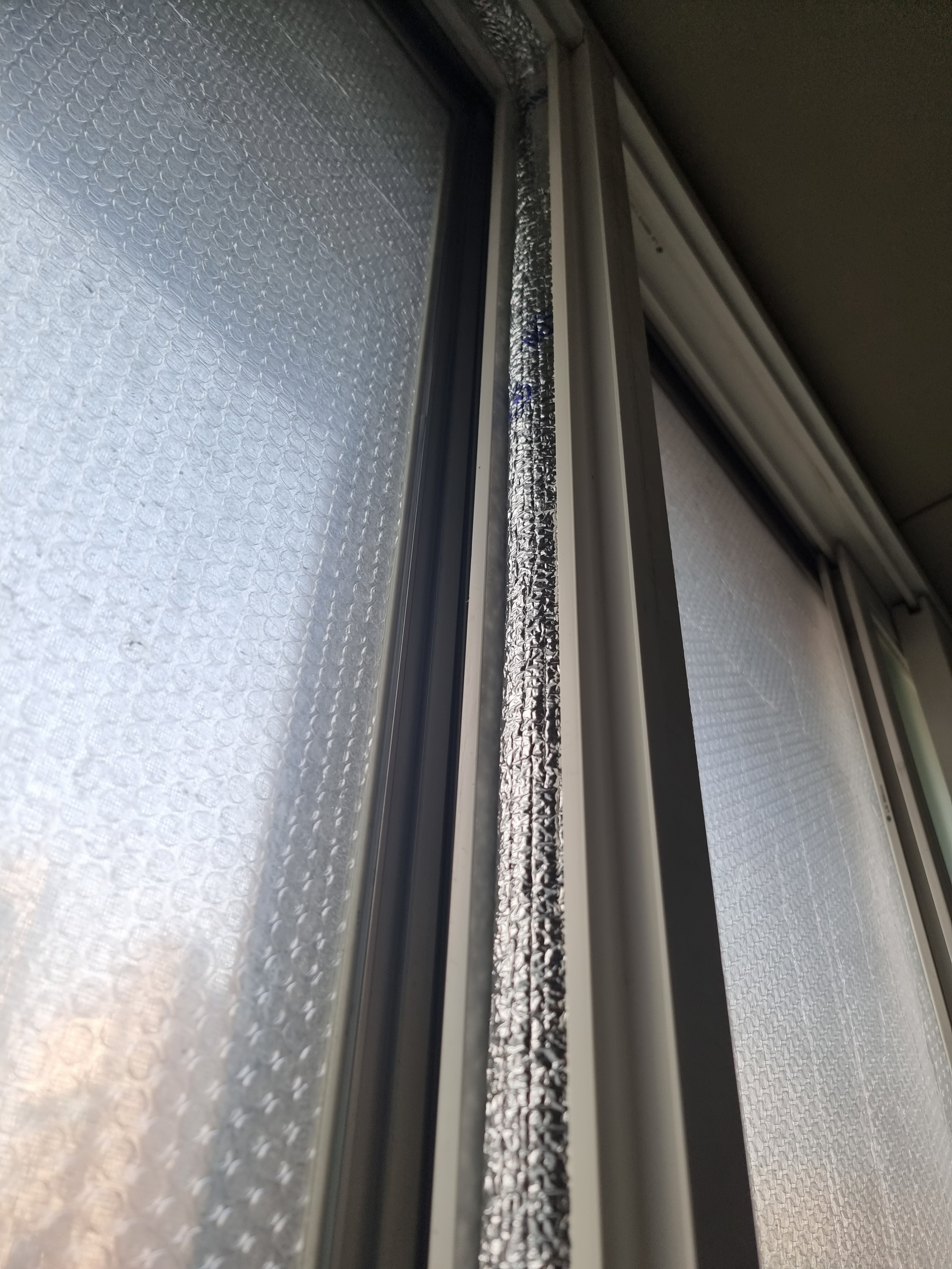 천원짜리 다이소템으로 우풍을 막을 수 있다면? | 인스티즈