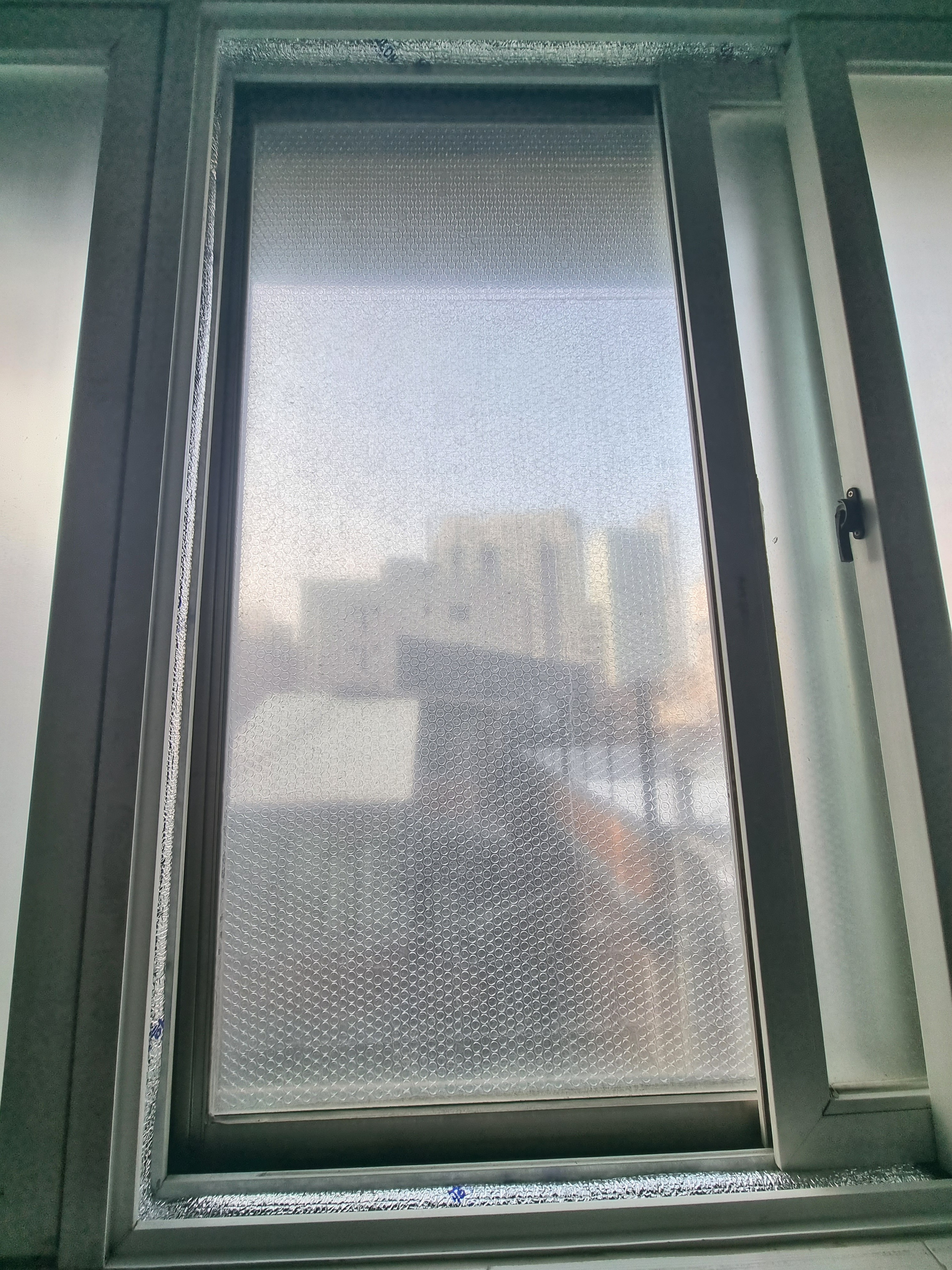 천원짜리 다이소템으로 우풍을 막을 수 있다면? | 인스티즈