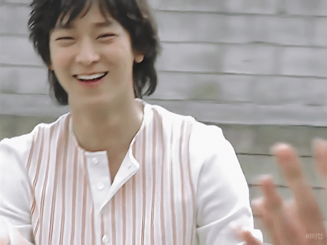 이 아이돌 뜰 거 같아??.gif | 인스티즈