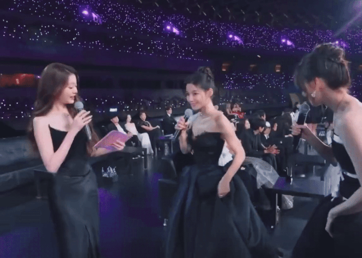 실시간 AAA 장원영 김유정 윤아 쓰리샷 | 인스티즈