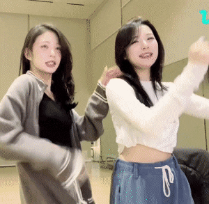 은근 섹시했던 프로미스나인 이채영 츄리닝.gif | 인스티즈