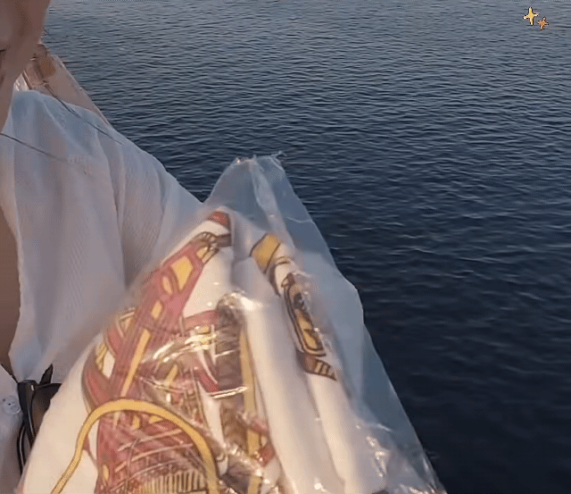 이집트에서 크루즈타면 상인들이 배타고 쫓아옴 .gif | 인스티즈