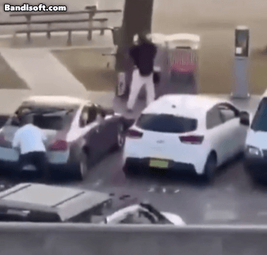 호주 총기 테러 용의자 제압하는 시민.gif | 인스티즈