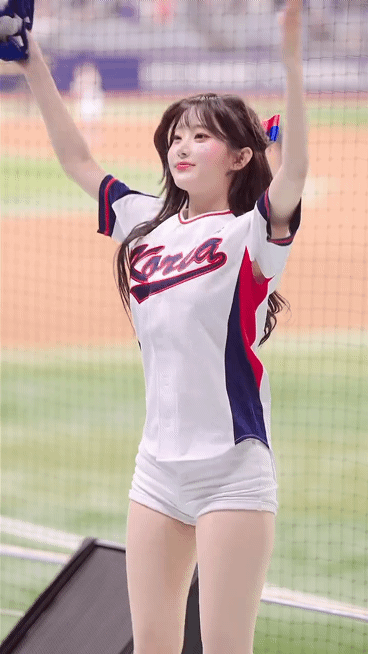 이주은 치어리더한테 매일 빠다 10대씩 맞기 vs 그냥 살기 | 인스티즈