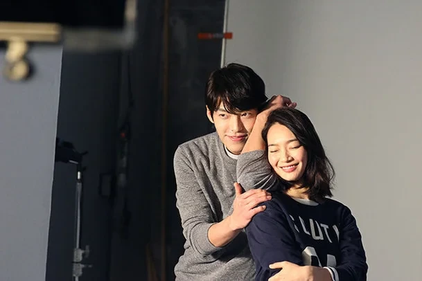 신민아 김우빈 처음 만난 지오다노 광고 | 인스티즈