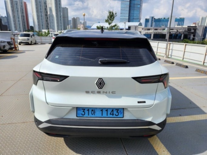 판매량 폭망해서 1500만원 할인 들어가는 전기차 | 인스티즈