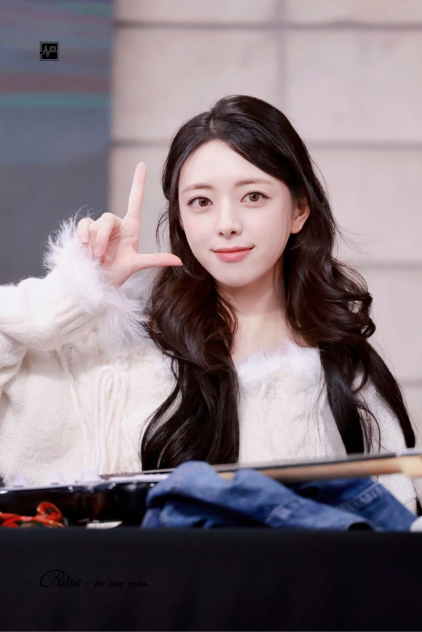 ITZY 유나 팬사인회 | 인스티즈