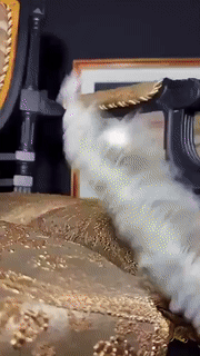 어떤 용도로 사용되었는지 알 수 없다는 18세기 의자 | 인스티즈