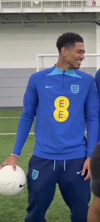 보자마자 함박웃음 짓게 되는 몸 좋은 흑남들 짤털 gif | 인스티즈