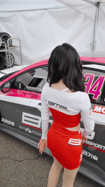 스트리머겸 레이싱 모델 홍딩굴.jpg | 인스티즈