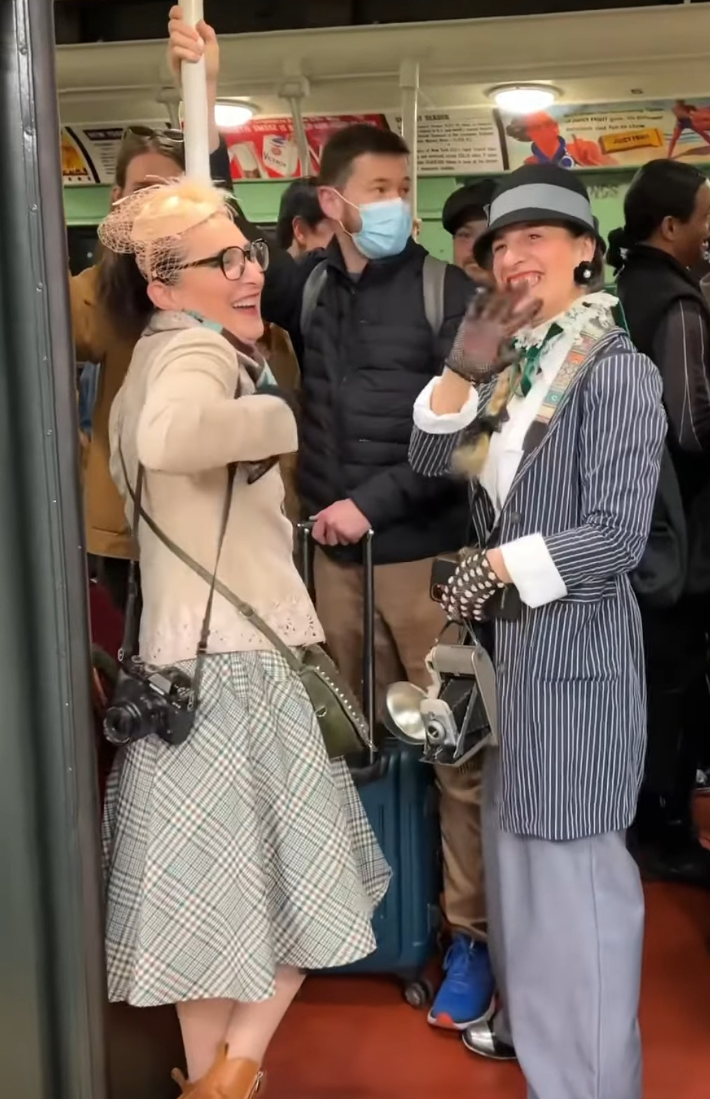 연말 뉴욕의 홀리데이 빈티지 기차 이벤트 | 인스티즈