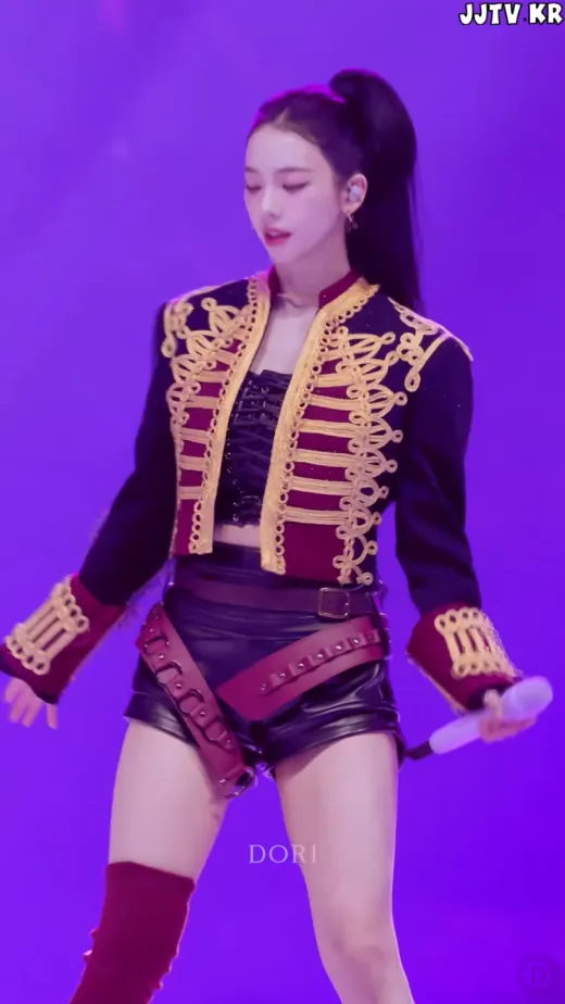 의외로 흔하지 않게 생긴 카리나 얼굴 근황.jpgif | 인스티즈