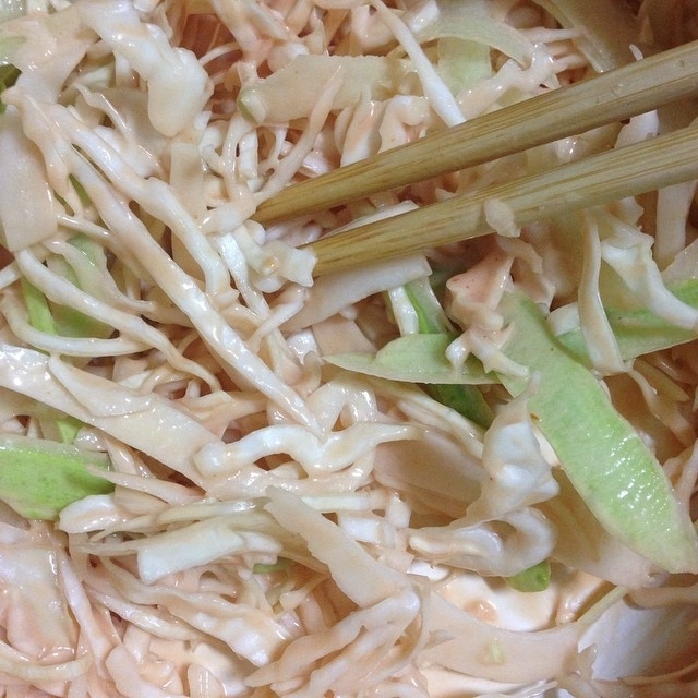 호불호 갈리는 음식점 양배추 샐러드 드레싱 | 인스티즈