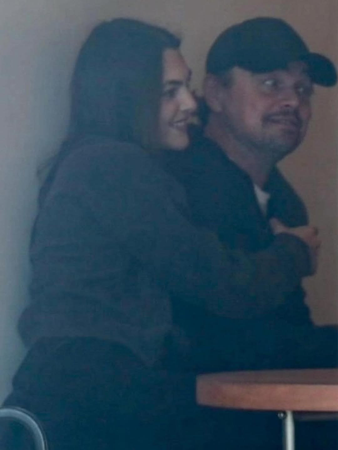 최근 LA에서 데이트하는 레오나르도 디카프리오 & 비토리아 세레티 | 인스티즈