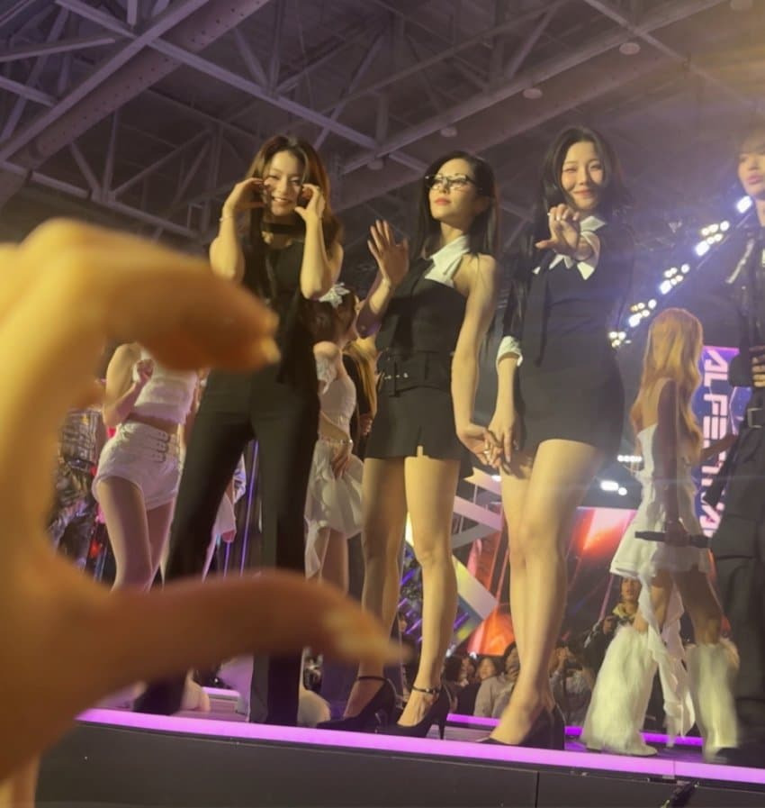 약간 화제가 되었던 프로미스나인 짧은 치마 멤버별로 잘 나온 직캠 | 인스티즈