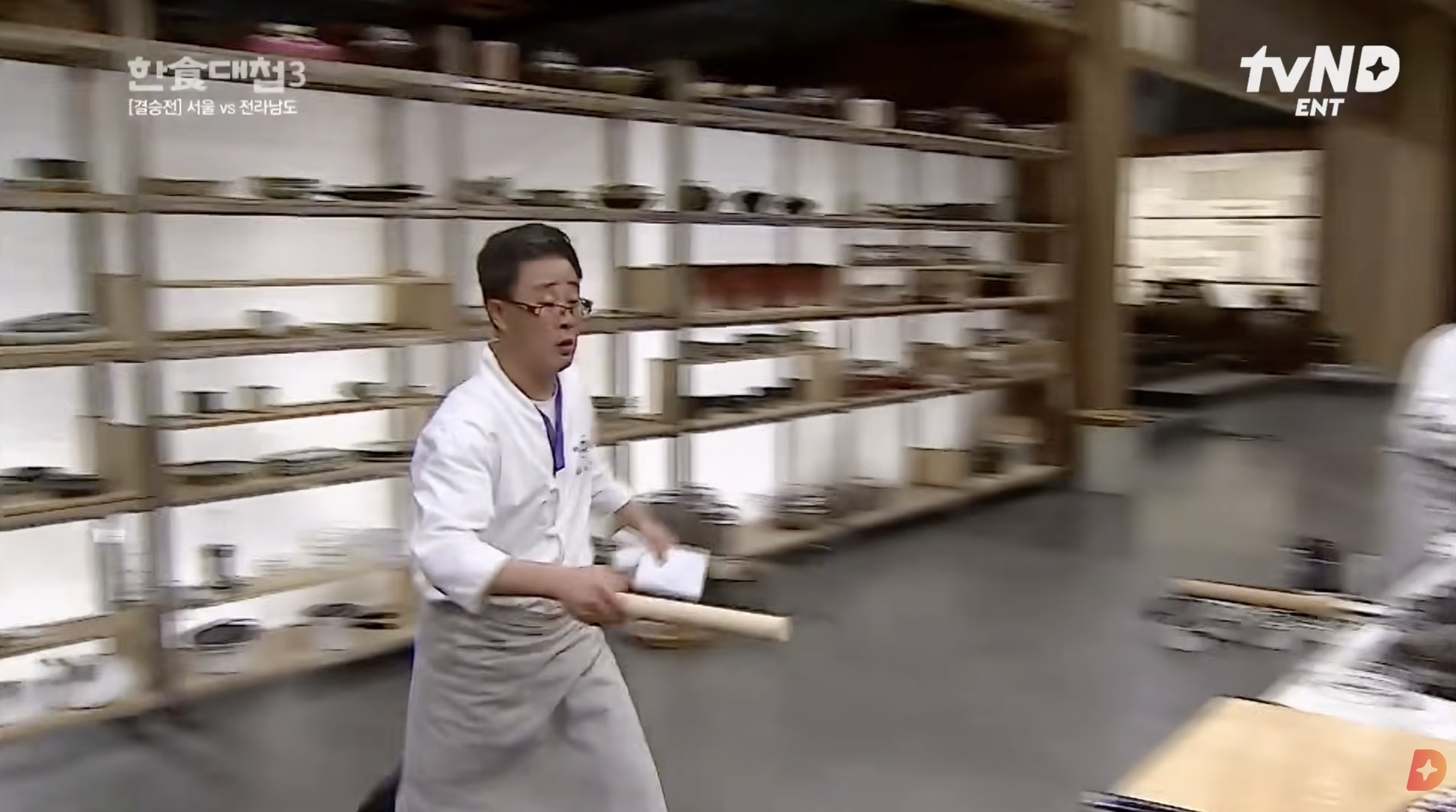 축지법 쓰면서 요리하는 임성근 아저씨.jpg | 인스티즈